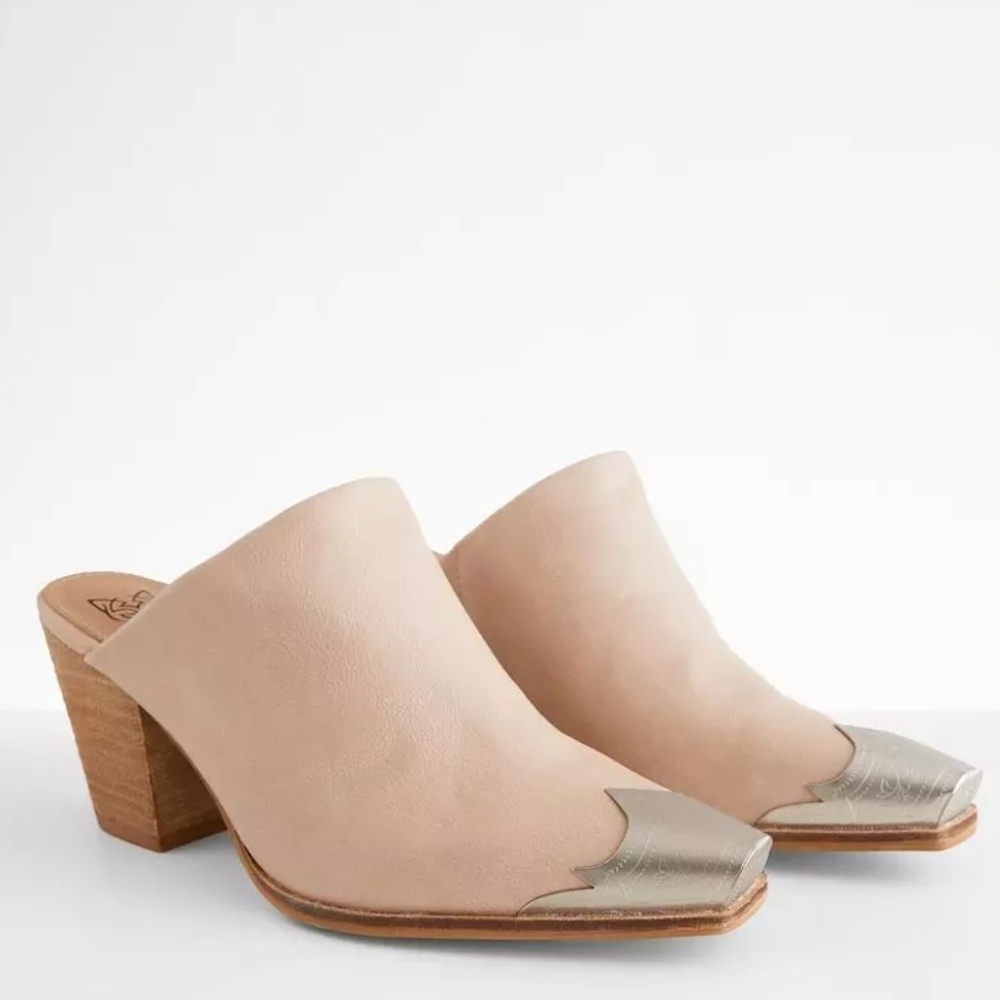 BEAST Dakota Cowgirl Mules 6.5 - Picture 4 of 14
